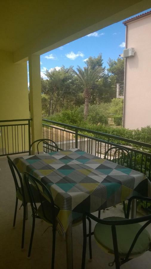 Apartments Marcic Bol Zewnętrze zdjęcie